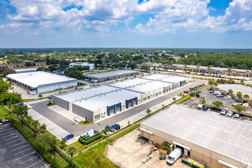 More Photos Of 310 N Wickham Rd, Melbourne Warehouse For Lease