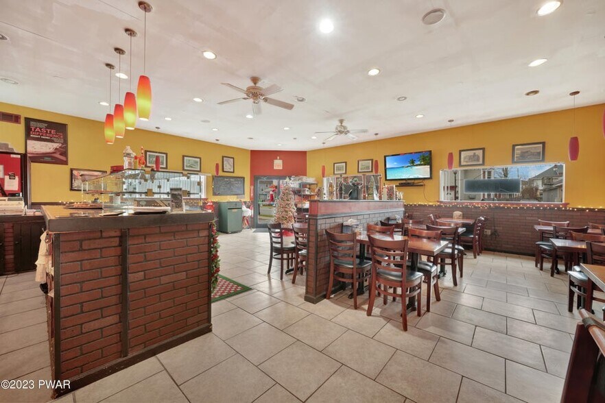 More Photos Of 302 Pennsylvania Ave, Matamoras Restaurant For Sale