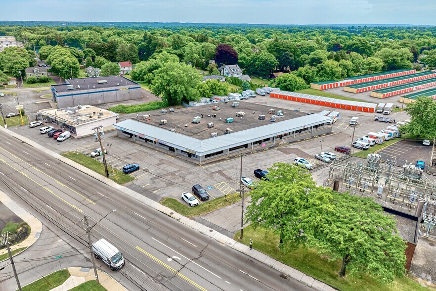 More Photos Of 1945 E Ridge Rd, Rochester Office For Lease