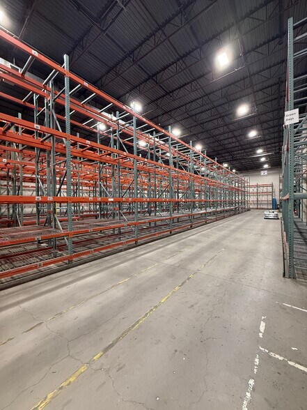 More Photos Of 509 Commerce Blvd, Crawfordville Warehouse For Lease