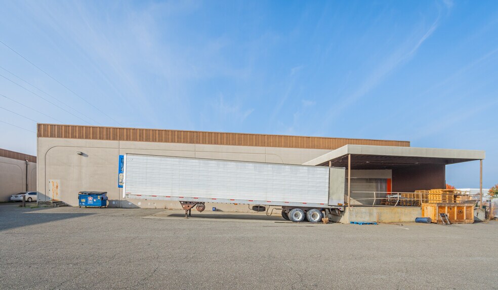 More Photos Of 440 Watt Dr, Fairfield Warehouse For Sale