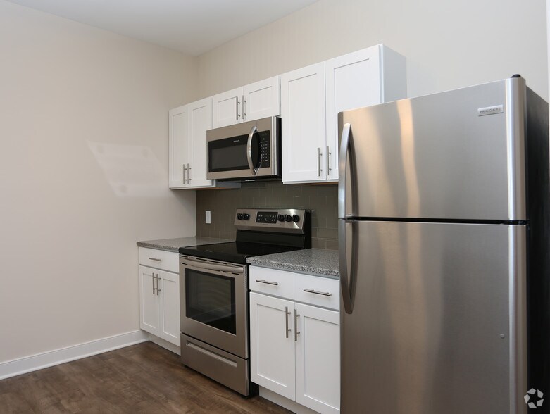 More Photos Of 240 State St, Schenectady Apartments For Lease