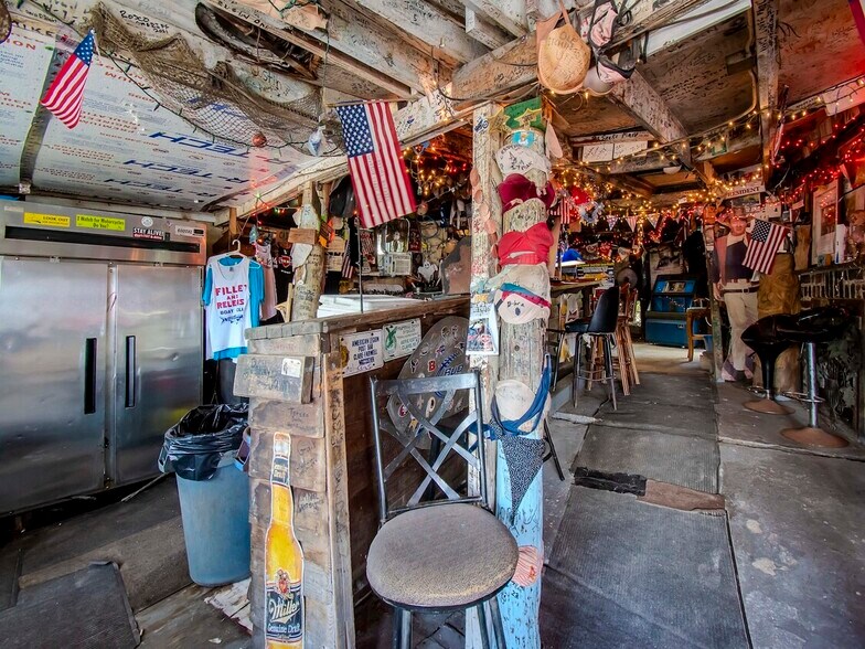 More Photos Of 1761 Beckett Way & US Highway 19, Tarpon Springs Bar For Sale