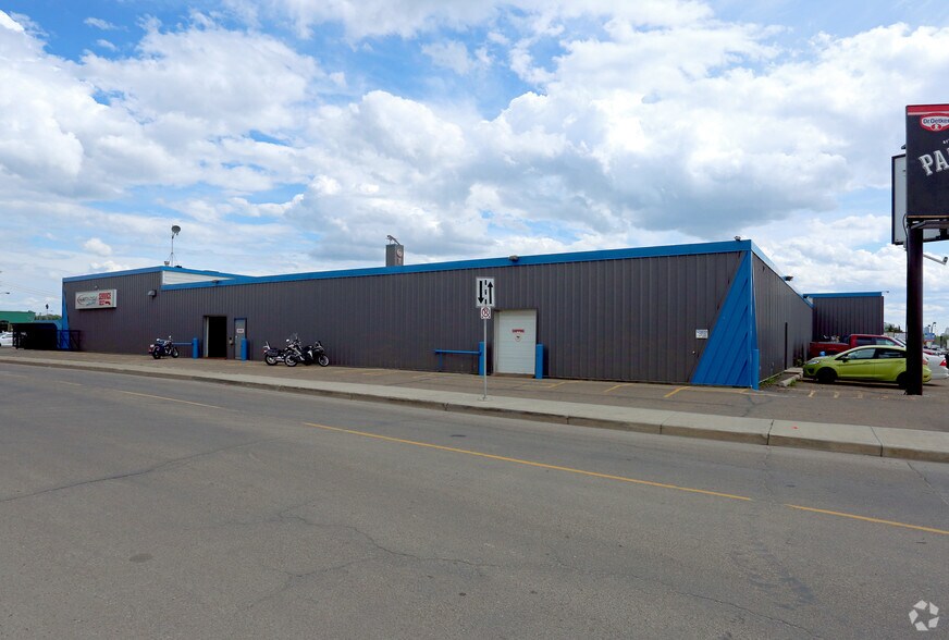 More Photos Of 12505 97th St NW, Edmonton Flex For Lease