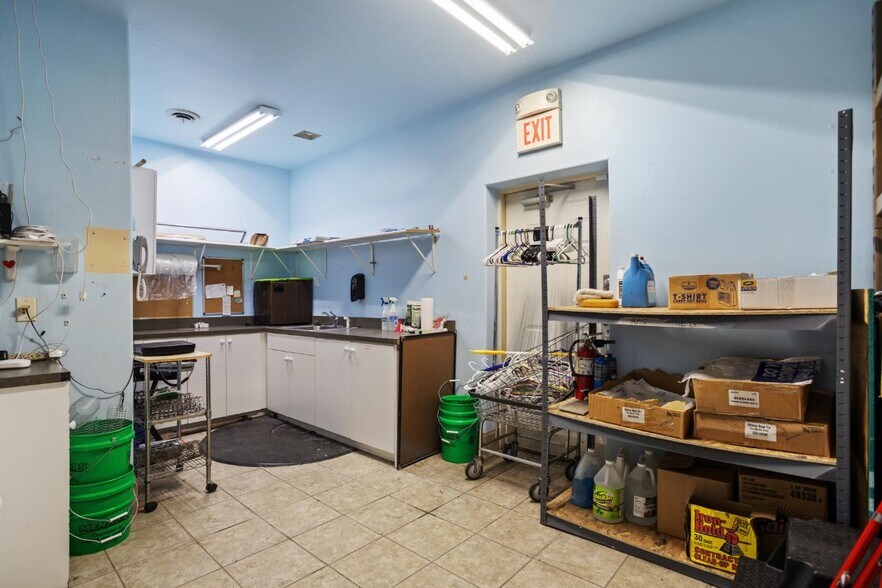 More Photos Of 625 SW 31st Ave, Minot Freestanding For Sale