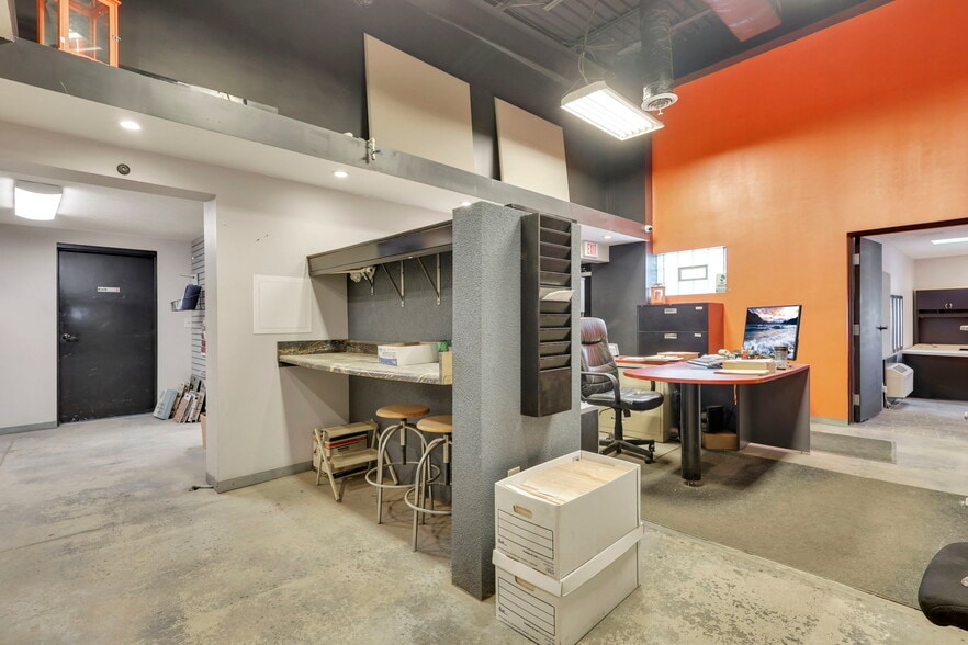 More Photos Of 1759 Old Leonard Ave, Columbus Warehouse For Sale