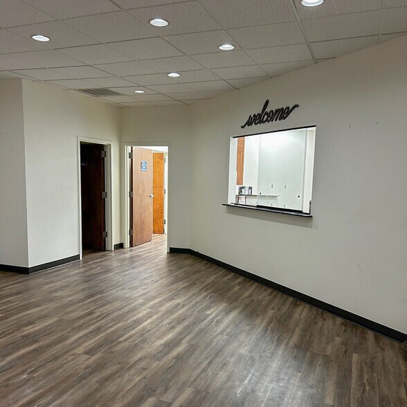 More Photos Of 7702 E 91st St, Tulsa Medical For Lease