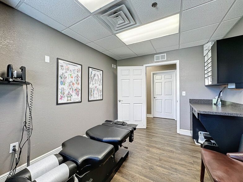 More Photos Of 224 Mariner Blvd, Spring Hill Medical For Sale