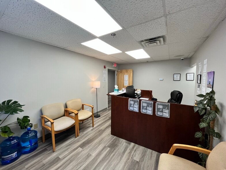 More Photos Of 443 Main St, Biddeford Flex For Lease