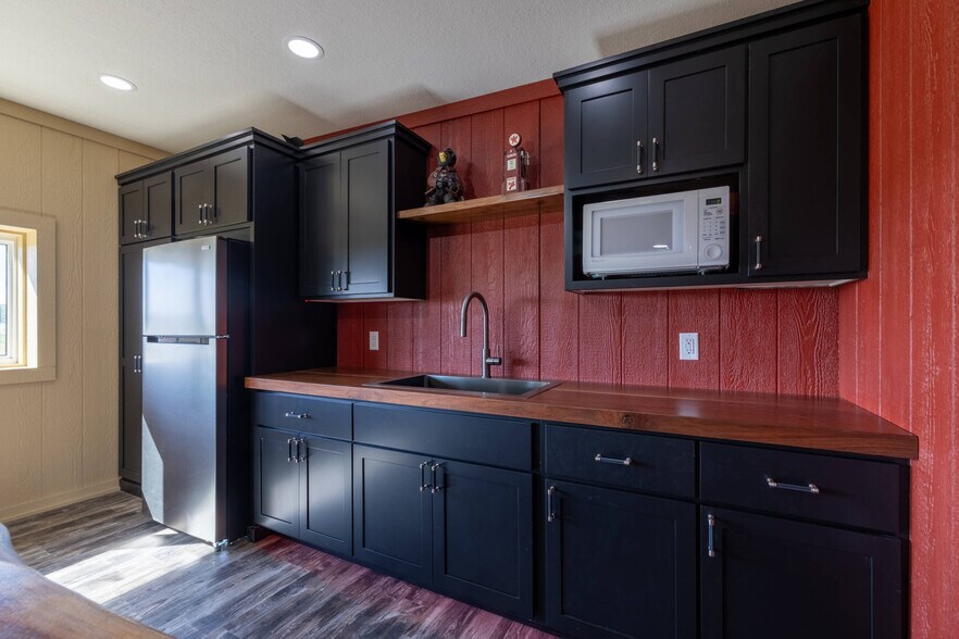 More Photos Of 663 Valerie Avenue 419-420, Hudson Self Storage For Sale