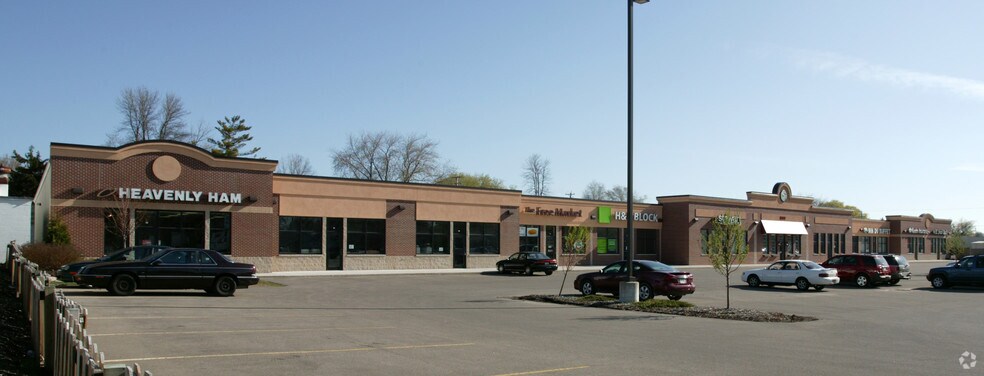 More Photos Of 1000 W Wisconsin Ave, Appleton Unknown For Lease