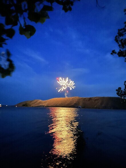 More Photos Of 12 Boysen Marina Rd, Shoshoni Marina For Sale