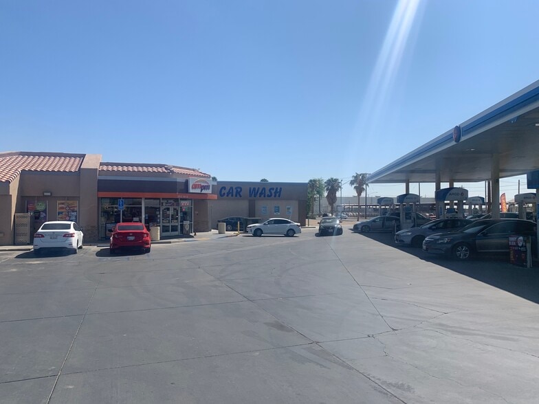 More Photos Of 205 E 15th St, Imperial Convenience Store For Sale