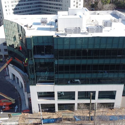 More Photos Of 2021 Peachtree Rd, Atlanta Medical For Lease