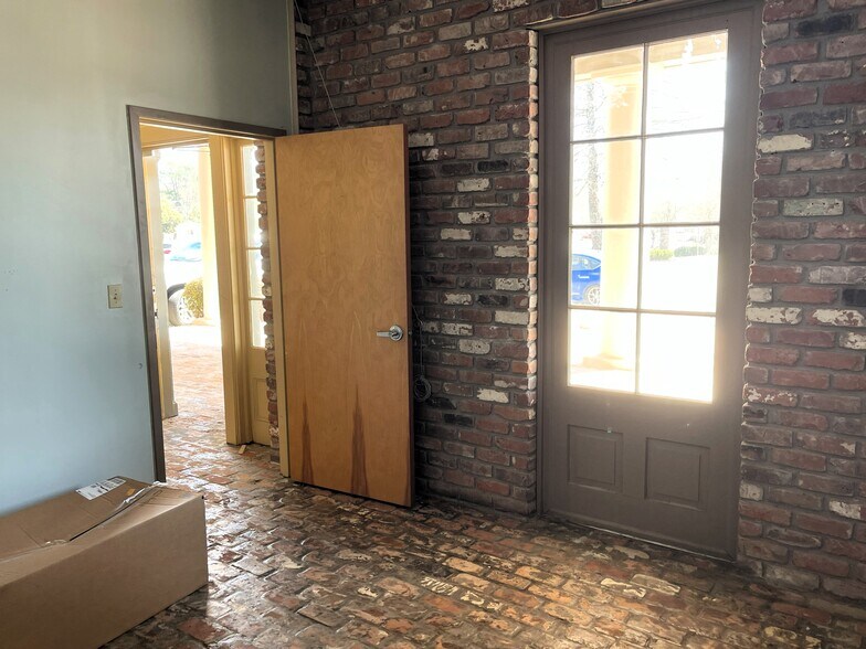 More Photos Of 8894 Airline Hwy, Baton Rouge Medical For Lease