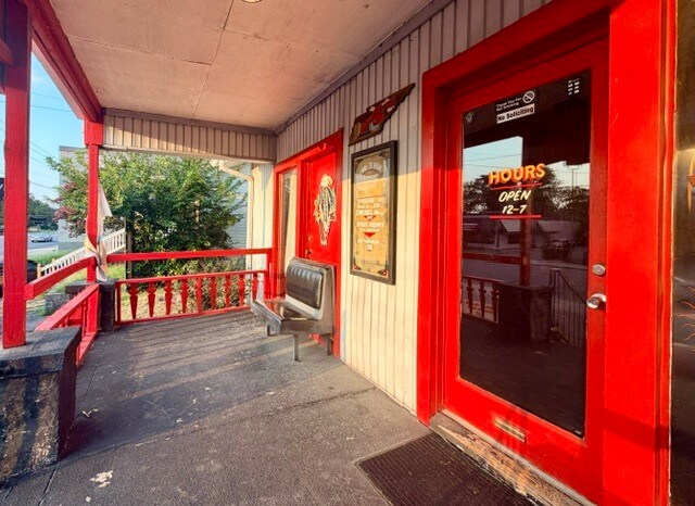More Photos Of 913 Gallatin Ave, Nashville Office For Lease