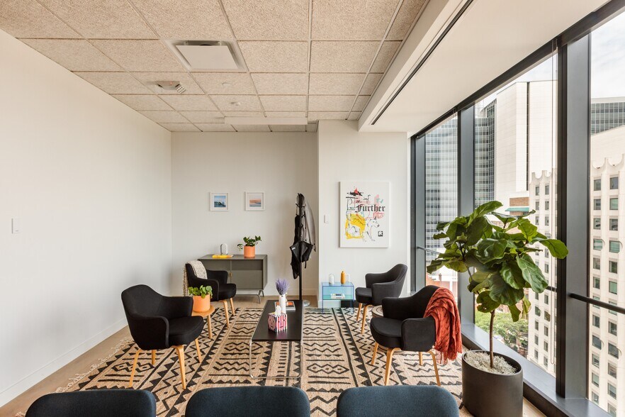 More Photos Of 7272 Wisconsin Ave, Bethesda Office For Sale