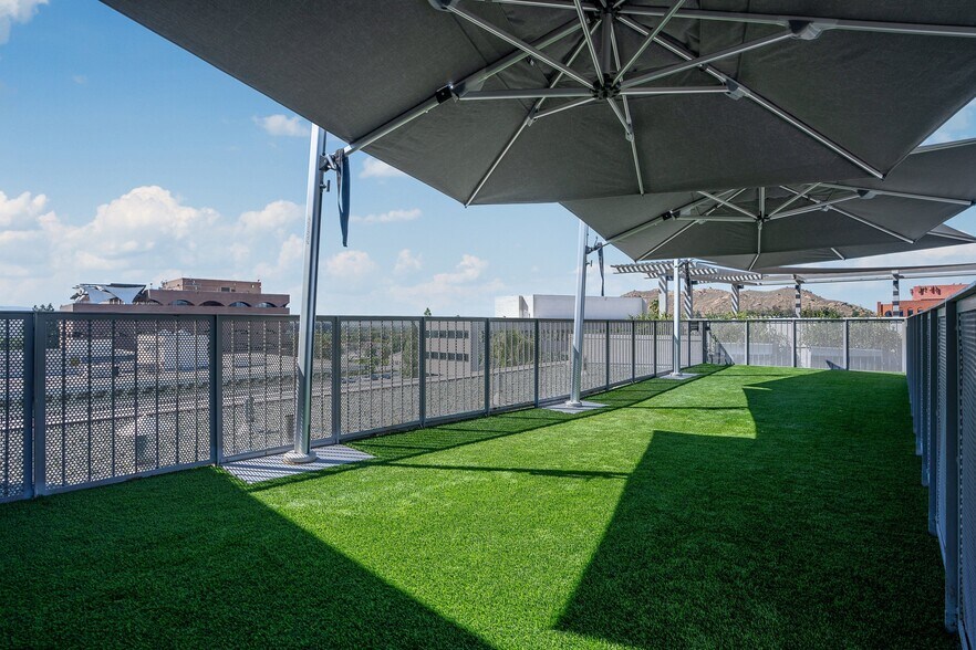 More Photos Of 3750 Main St, Riverside Apartments For Lease