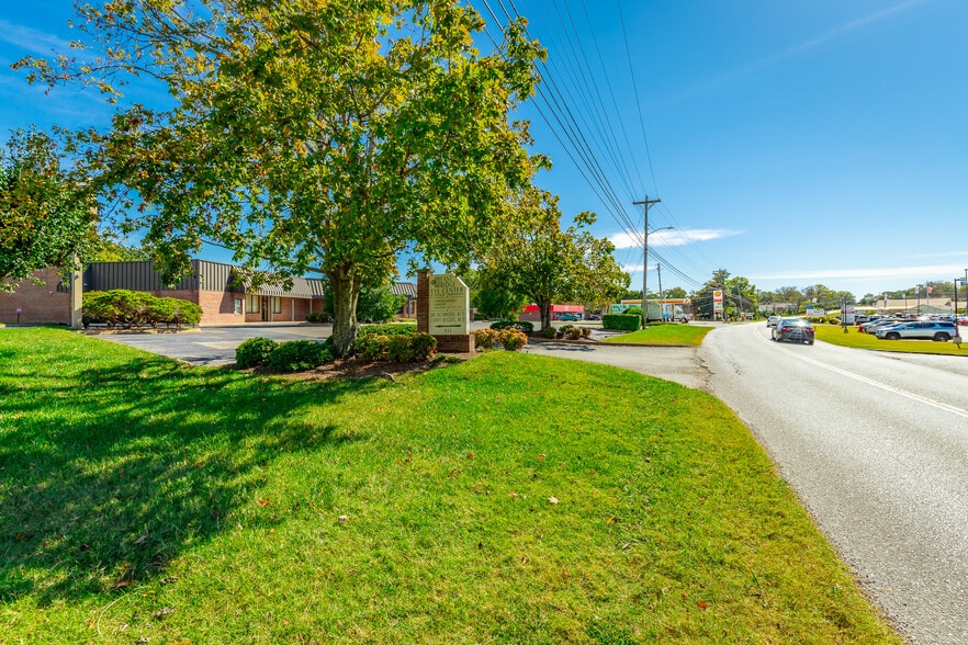 More Photos Of 932 Spring Creek Rd, Chattanooga Office For Sale