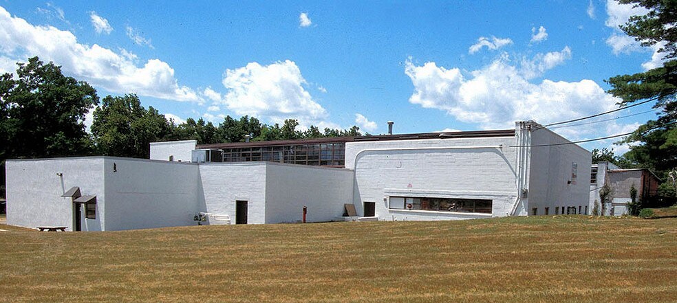 More Photos Of 59 Newburgh Rd, Hackettstown Manufacturing For Lease