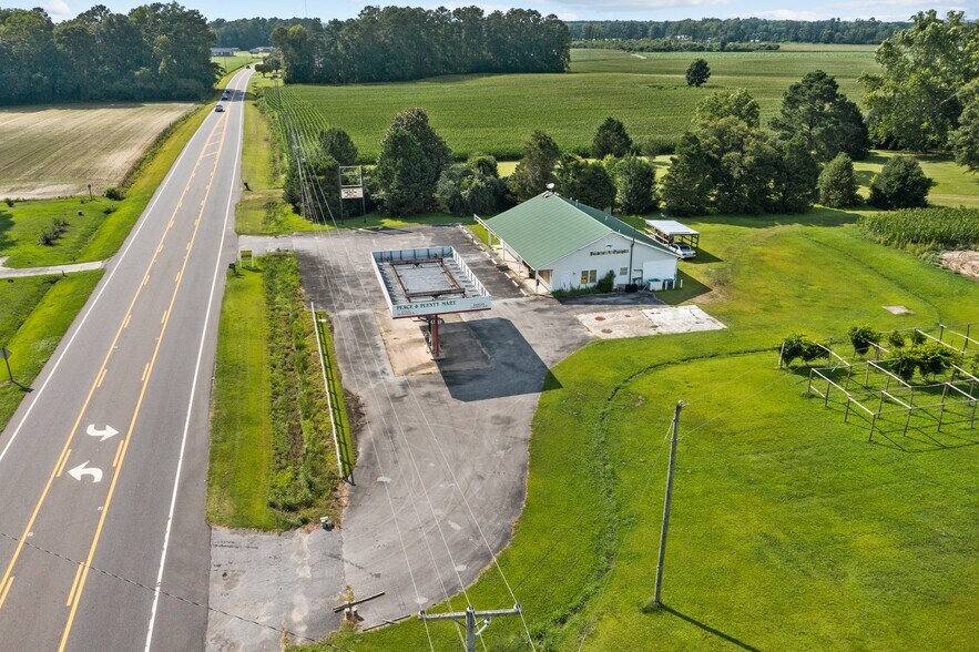 More Photos Of 3560 NC Hwy 43 Hwy N, Vanceboro Convenience Store For Sale