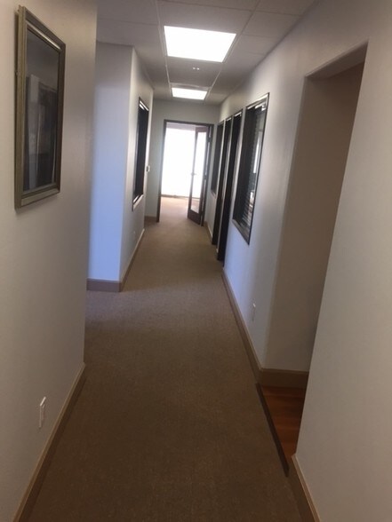 More Photos Of 72670 Fred Waring Dr, Palm Desert Office For Sale