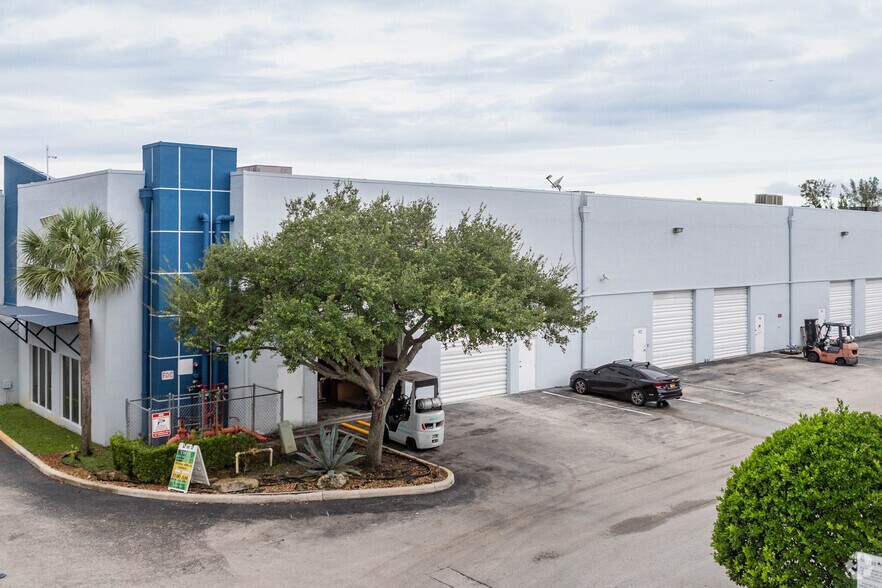 Primary Photo Of 20871 Johnson St, Pembroke Pines Warehouse For Sale
