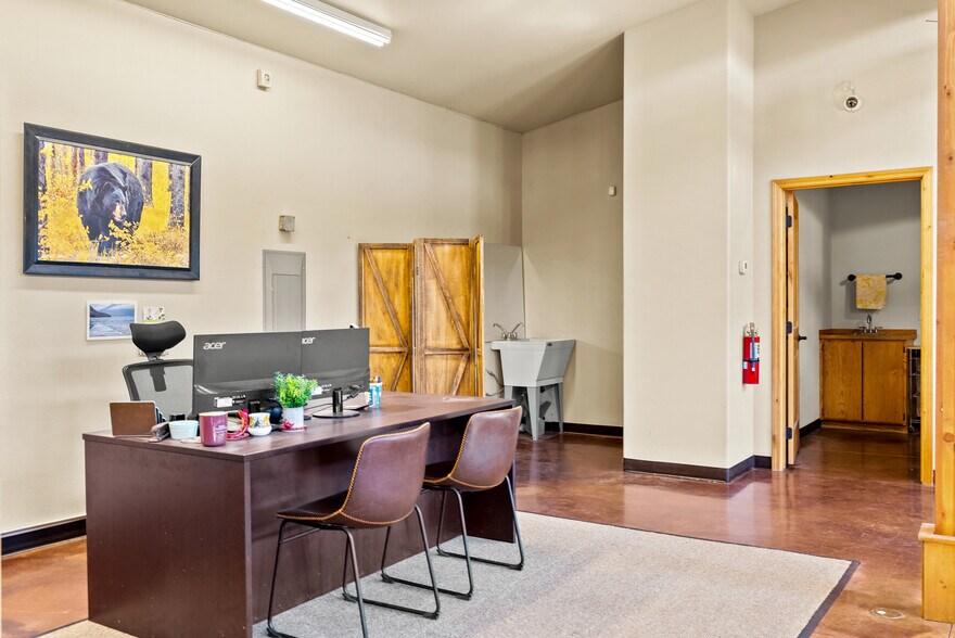 More Photos Of 911 19th Ave, Oroville Freestanding For Sale