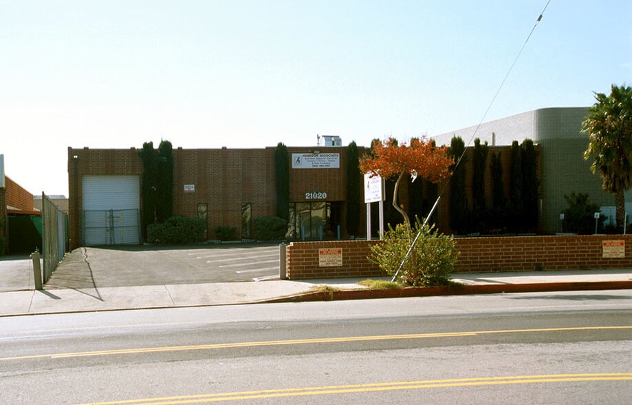 More Photos Of 21020-21022 Lassen St, Chatsworth Warehouse For Lease