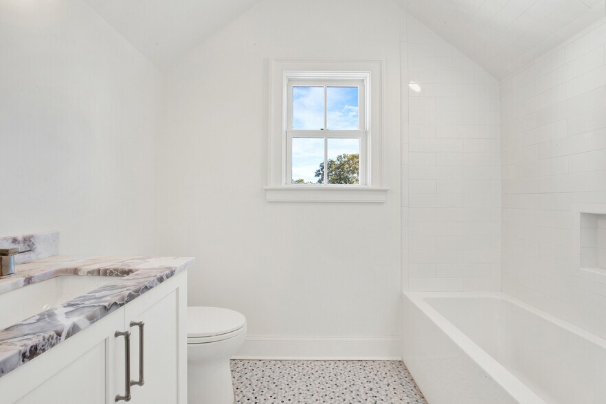 More Photos Of 104 17th st, Tybee Island Apartments For Sale