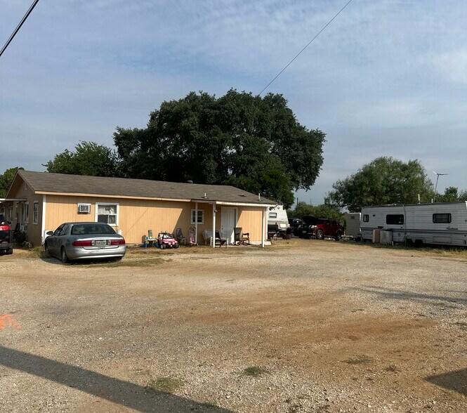 More Photos Of 10536 S US Highway 181, San Antonio Apartments For Sale