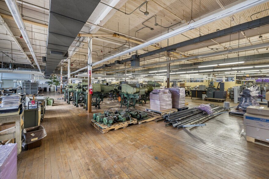 More Photos Of 735 Allens Ave, Providence Manufacturing For Sale