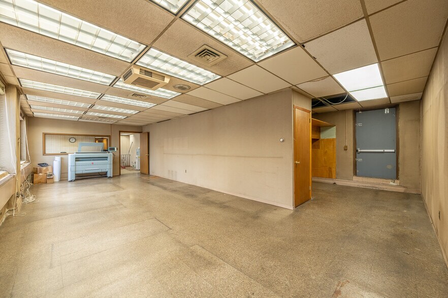 More Photos Of 4332 33rd St, Long Island City Industrial For Sale
