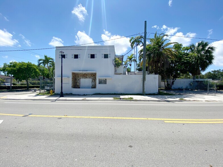 More Photos Of 4900 NE 2nd Ave, Miami Freestanding For Lease