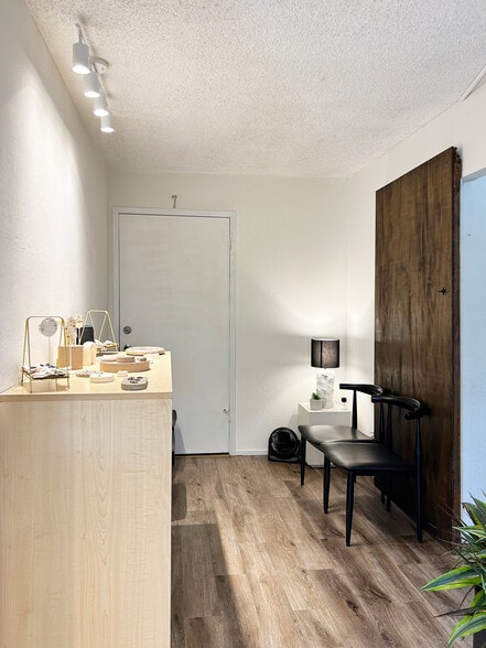 More Photos Of 501 S Bascom Ave, San Jose Storefront Retail Office For Sale