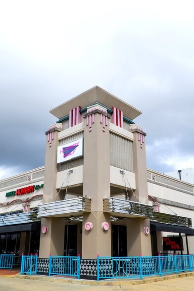 More Photos Of 920 Studemont St, Houston General Retail For Sale