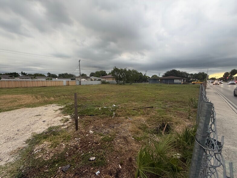 More Photos Of 291 W 49th St, Hialeah Land For Lease