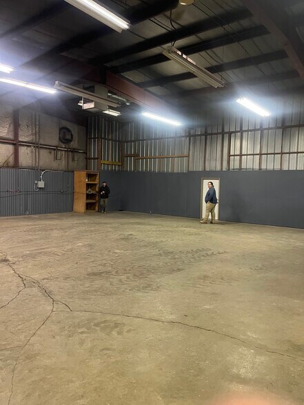 More Photos Of 7050 11th Ave SW, Rochester Warehouse For Sale