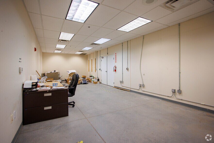 More Photos Of 1300 Desert Willow Rd, Los Lunas Manufacturing For Sale