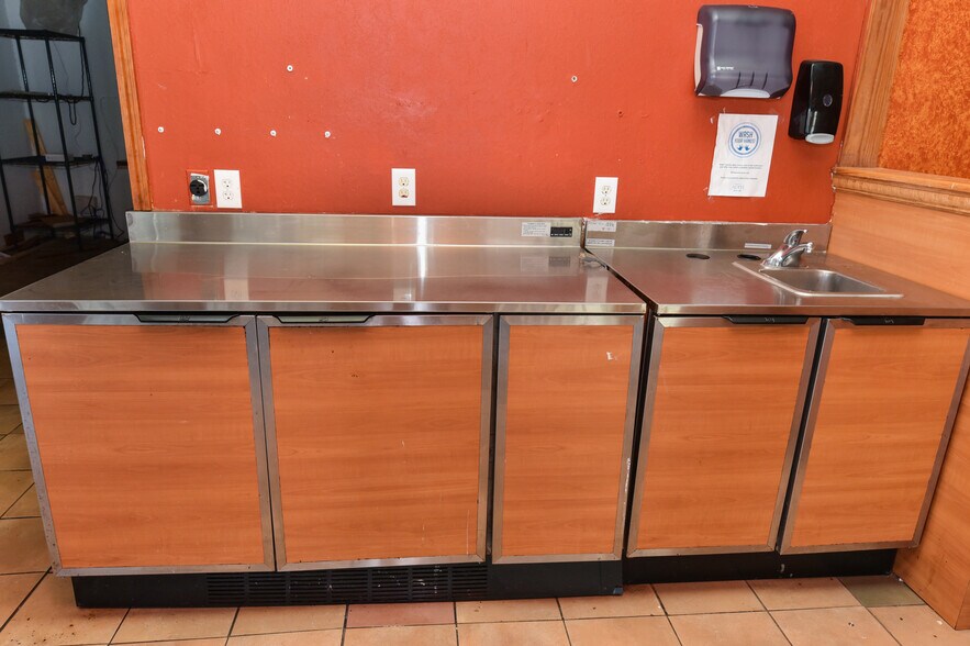 More Photos Of 12969 Cottonwood Rd, Cottonwood Restaurant For Sale