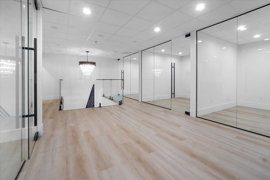 More Photos Of 1240 N Jefferson St, Anaheim Warehouse For Sale