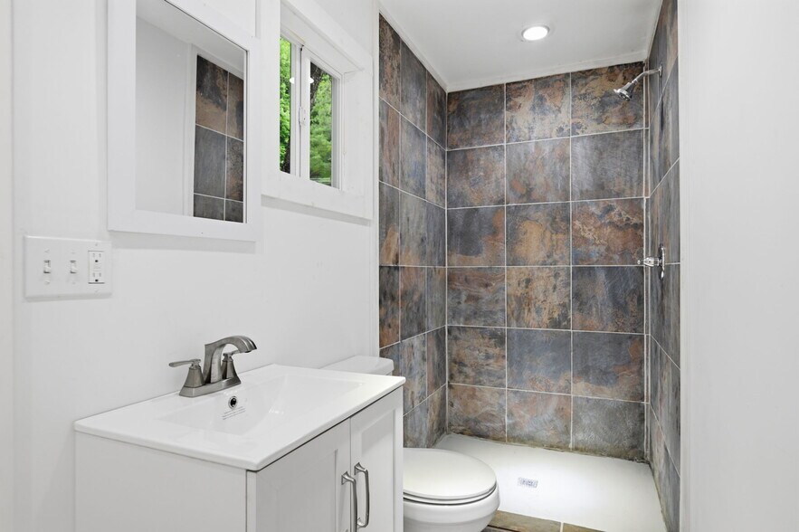 More Photos Of 3385 US Highway 321 S, Blowing Rock Office Residential For Sale