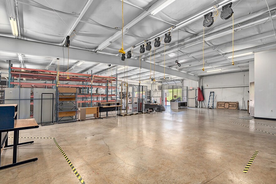 More Photos Of 2 Trident Dr, Arden Light Distribution For Lease