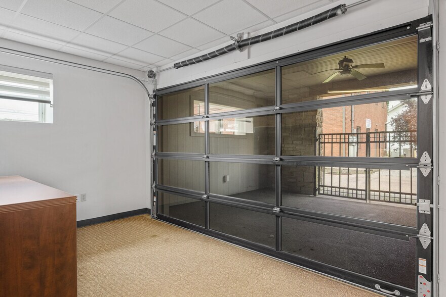 More Photos Of 606 Washington Ave, Bridgeville Loft Creative Space For Lease