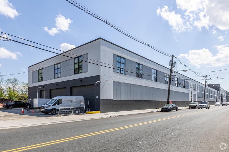 More Photos Of 1309-1645 W Front St, Plainfield Manufacturing For Lease