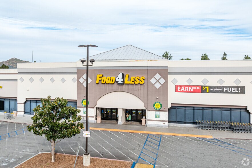 More Photos Of 24440 Alessandro Blvd, Moreno Valley Supermarket For Lease