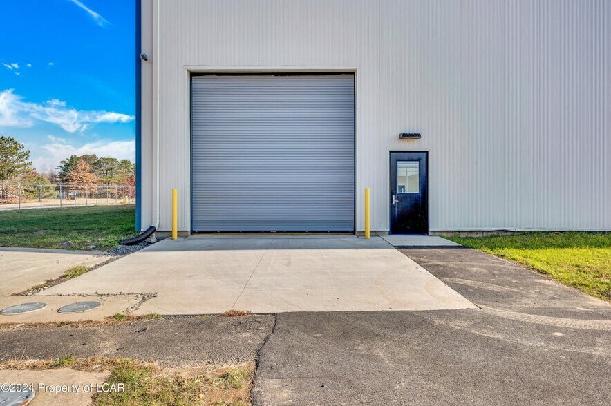 More Photos Of 5175 Old Airport Rd, Hazle Township Airplane Hangar For Lease