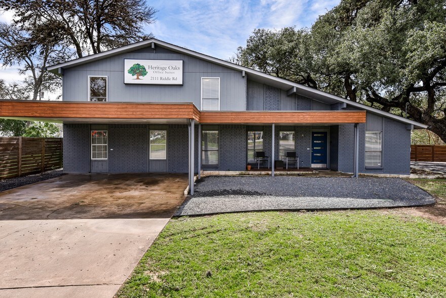 More Photos Of 2111-2113 W Slaughter Ln, Austin Office For Lease