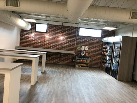 More Photos Of 7490 N 36th St, Pinellas Park Loft Creative Space For Lease