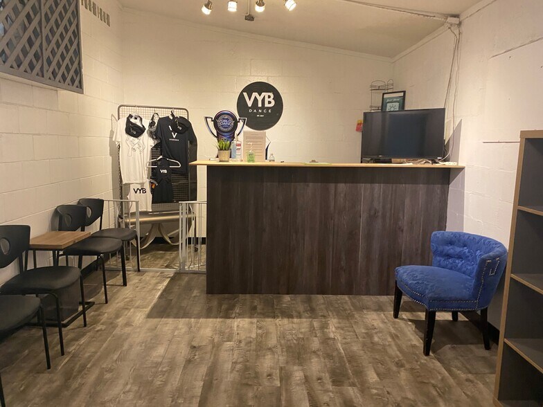 More Photos Of 4217-4219 W Bay To Bay Blvd, Tampa Freestanding For Sale